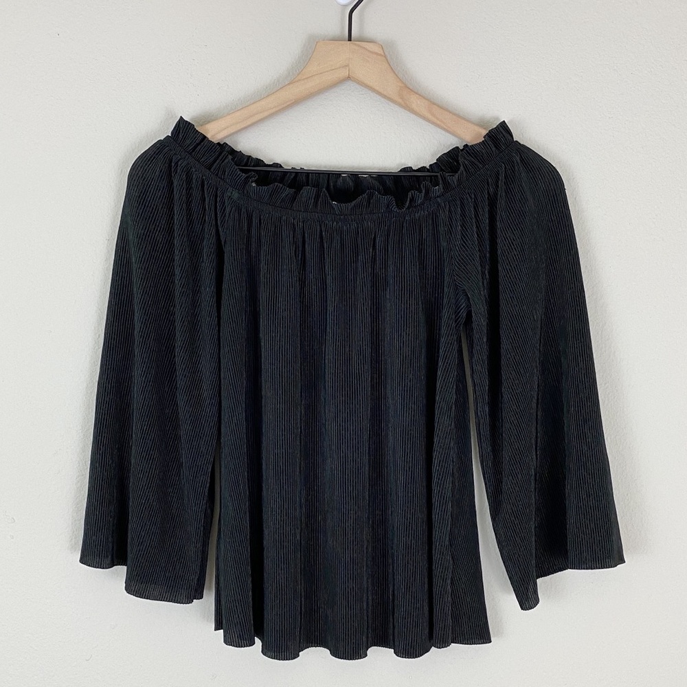 J.O.A Off-The-Shoulder Black Micro Pleated Top